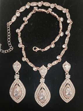 Rose Gold Teardrop Necklace and Earring Set